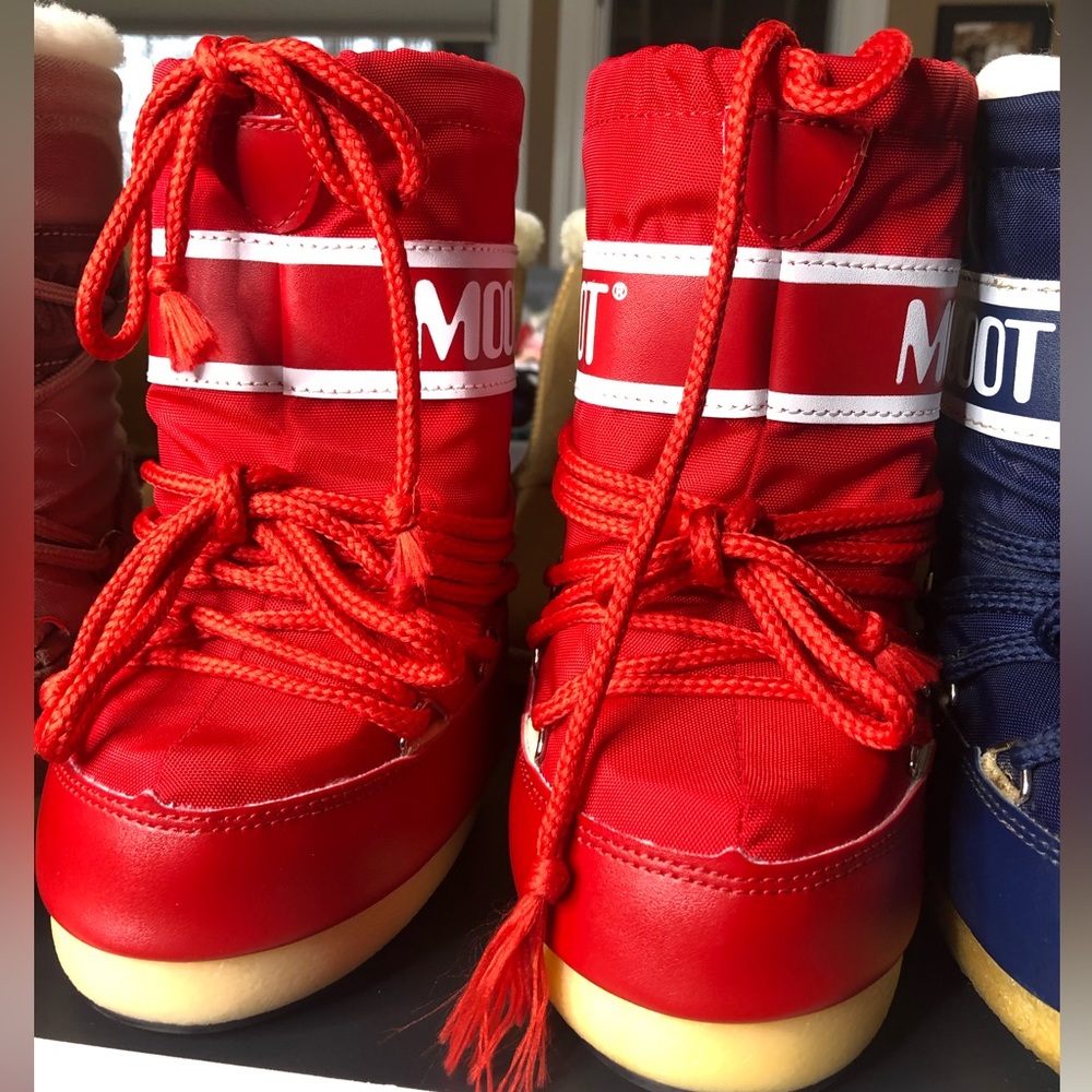 ❌SOLD❌ Red Moon Boot 23-26 (7-8) - like new